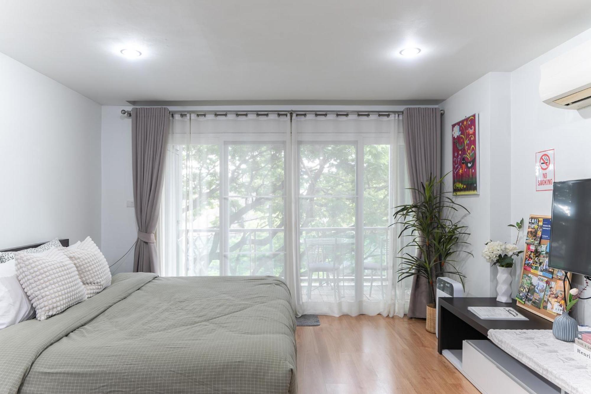 Modern Style 1br / Large Balcony At Nimman 清邁